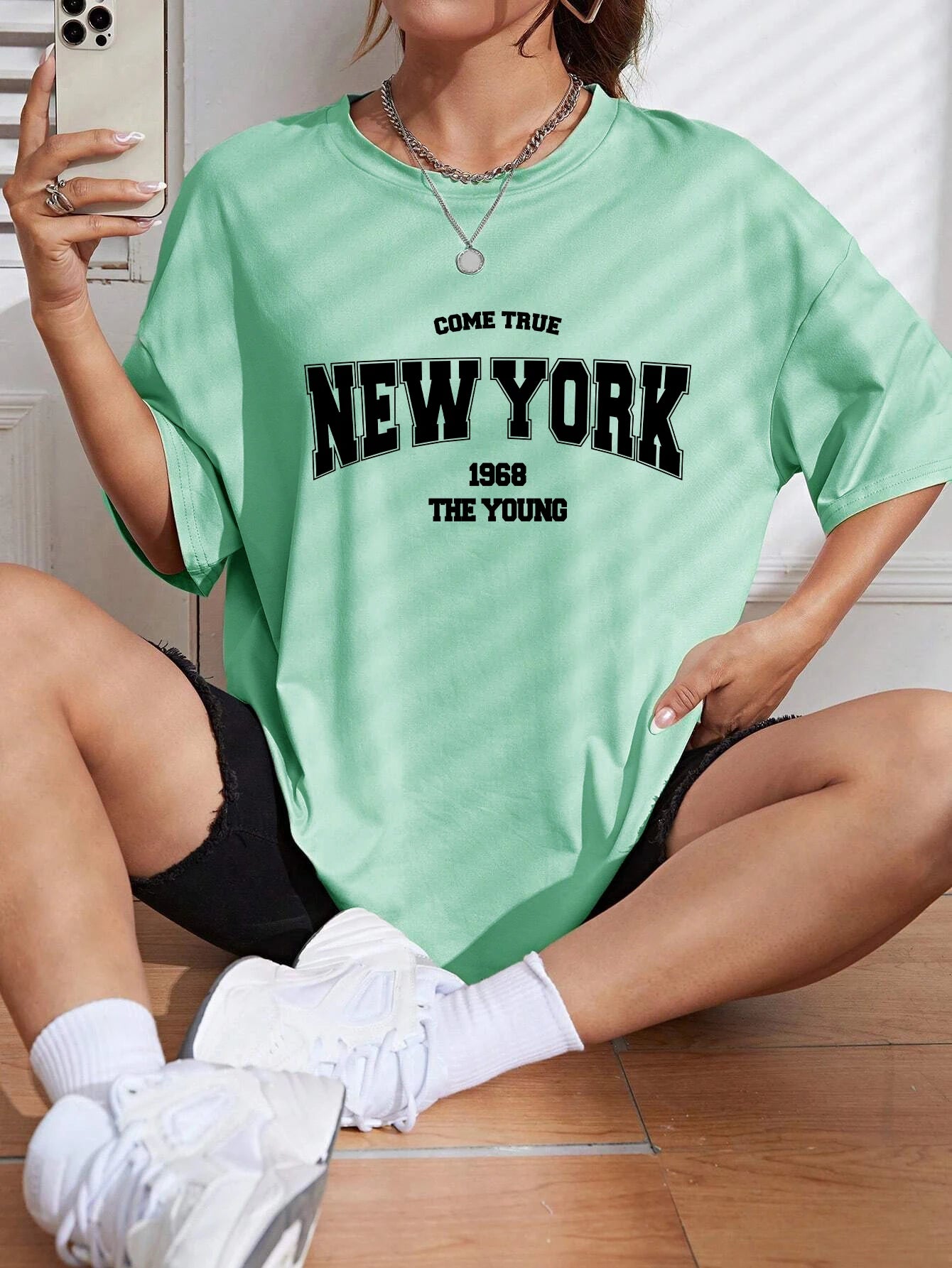 1968 New York Oversized Women’s T-Shirt – Casual Street Style    FREE SHIPPING WORLDWIDE